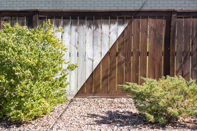 Residential Fence Staining - Pro Services Spokane, Washington